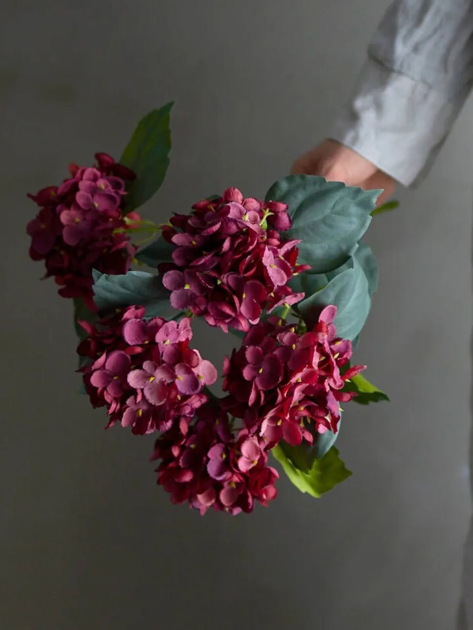 Bloomingville koristeoksa Hydrangea punainen