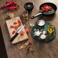 Fiskars Hard Edge kokkiveitsi