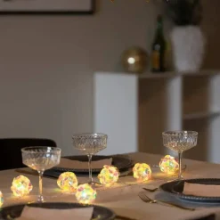 Konstsmide paristovalosarja 10-os. timanttipallot