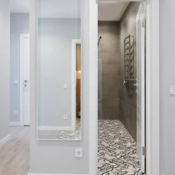 Mirrors and More peili Vanessa 50 x 150 cm hopea