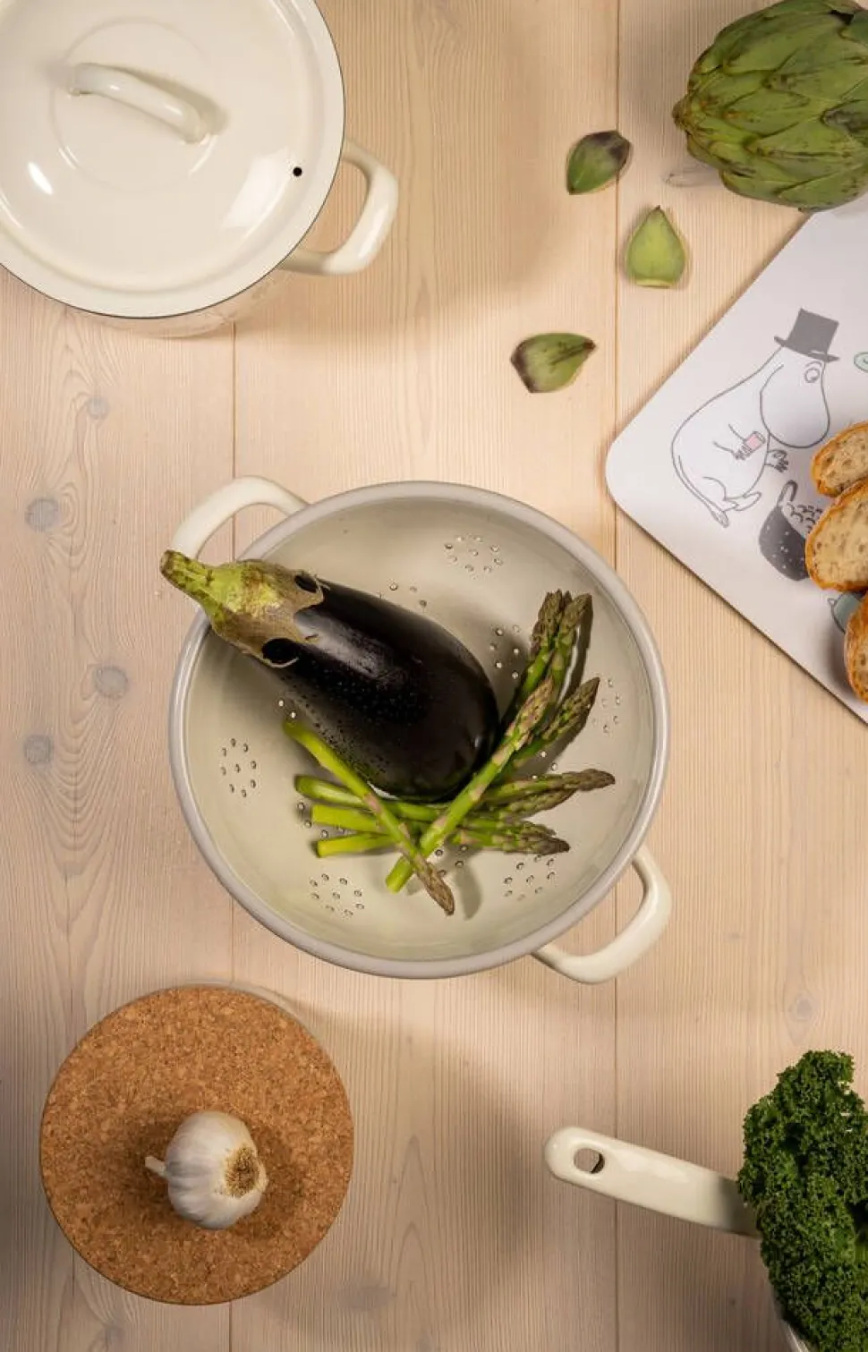 Muumi emalilävikkö Bon Appétit 20 cm