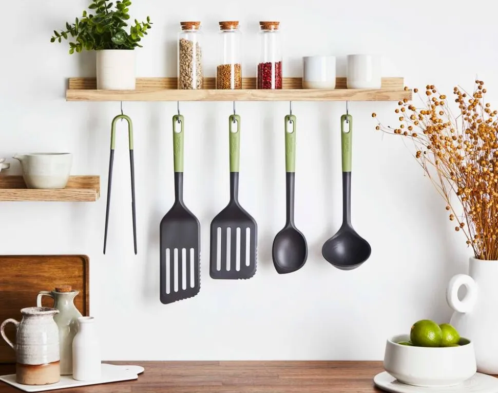 Tefal tarjoilukauha kaavinreunalla Essential 2in1