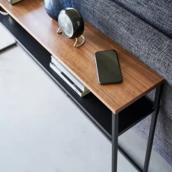 Yamazaki konsolipöytä Tower hyllyllä musta